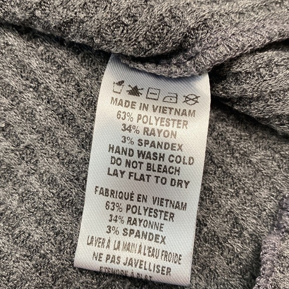 Paper Crane Gray Short Sleeve Top Large - Picture 8 of 8